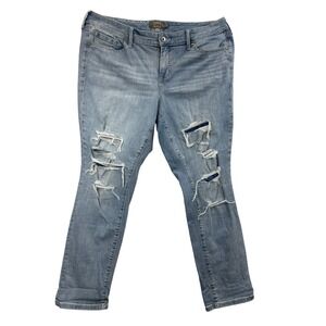 Torrid Jeans Womens 16R Denim Boyfriend Straight‎ Light Wash Distressed Ripped
